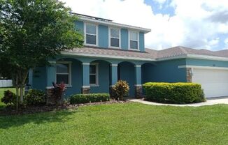 Spacious 4-Bedroom 2 Bathroom Apartment for Rent! 2064 Sqft home.