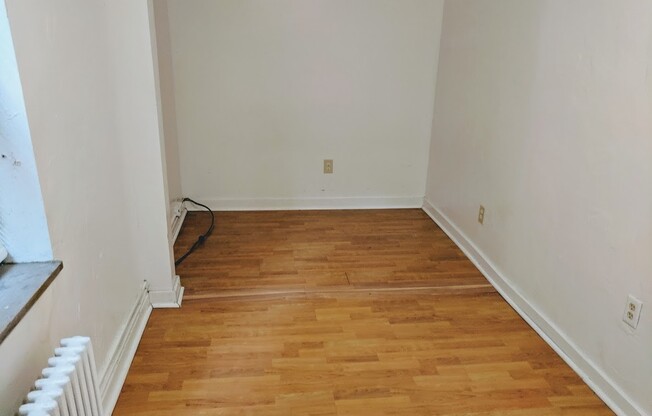 2 beds, 1 bath, $1,775, Unit 209C