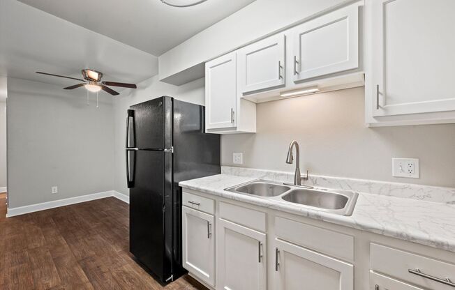 2 beds, 1 bath, 730 sqft, $1,495, Unit 234