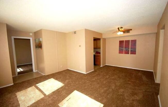 2 beds, 2 baths, 900 sqft, $1,079, Unit 705