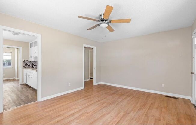 3 beds, 1 bath, $1,200