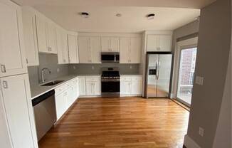 190 Kelton St #2