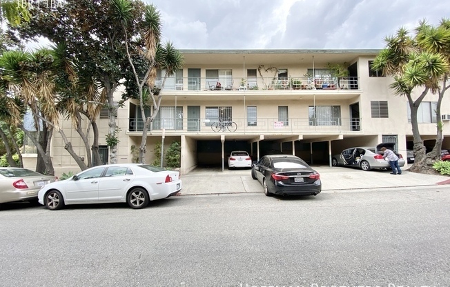 1155 N Curson Ave