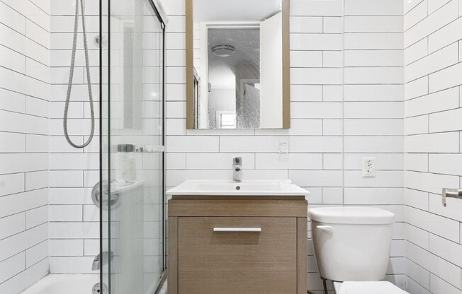 326 W 23 ST