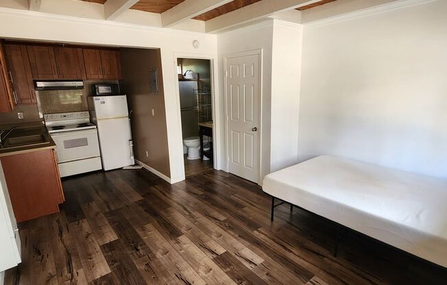 Studio, 1 bath, $1,295, Unit Unit #8