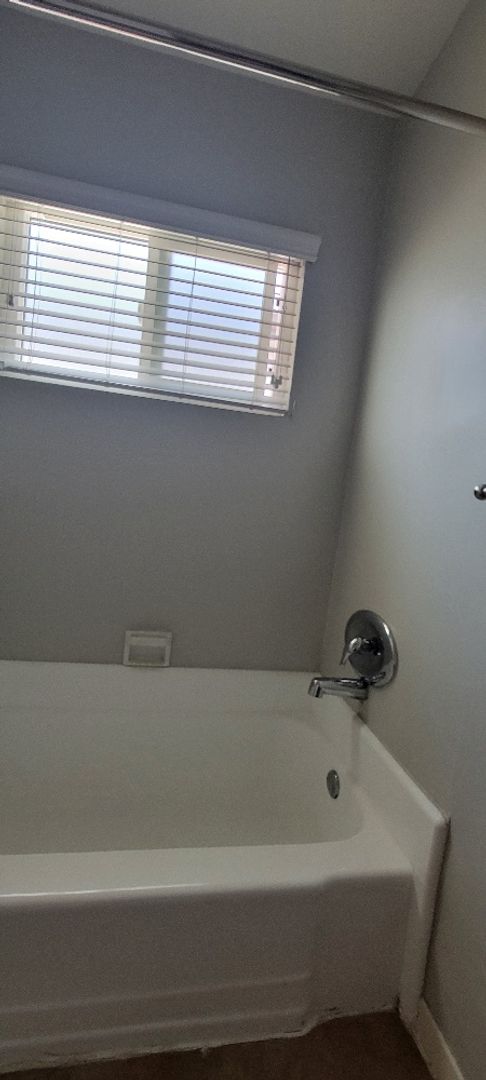 1 bed, 1 bath, 700 sqft, $2,025, Unit 03