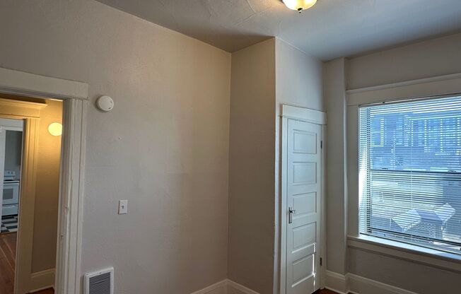 1 bed, 1 bath, 455 sqft, $1,095, Unit 310
