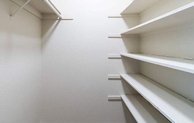 Studio, 1 bath, 360 sqft, $1,475, Unit 45