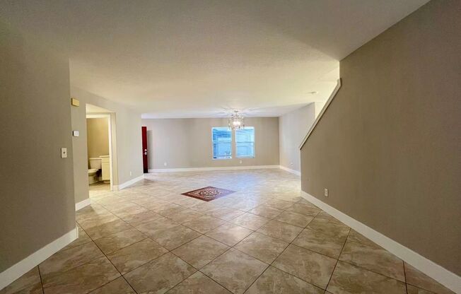 5 beds, 3 baths, $2,400