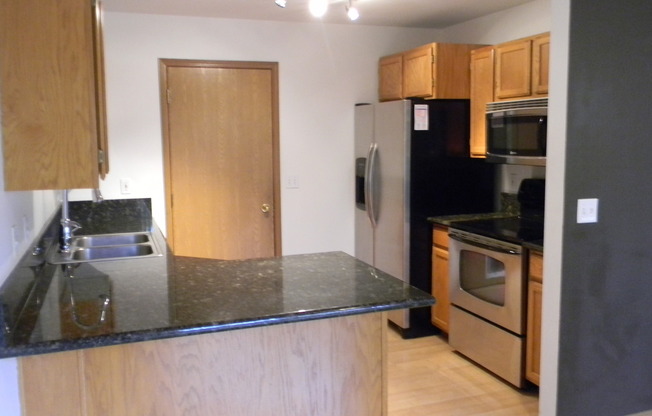 3 beds, 2 baths, $1,600