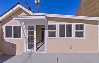 1 Bedroom Cottage in the heart of Laguna Beach