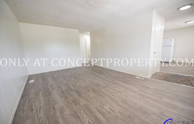 2 beds, 1 bath, 930 sqft, $1,275, Unit 37