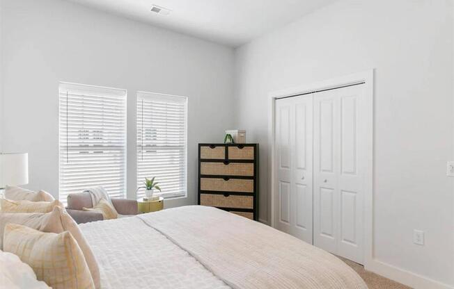 Bedroom and windows at Bay Pointe at Summerville, Summerville, SC