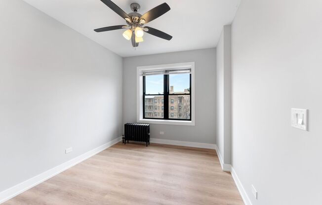 2 beds, 1 bath, 554 sqft, $1,875, Unit 102