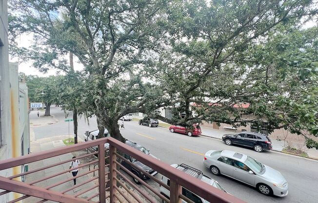 2 Bed | 1.5 Bath | Starland