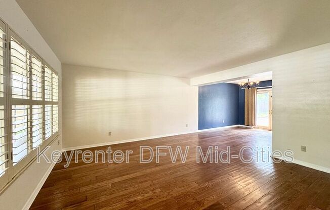 2505 CRESTVIEW CIR