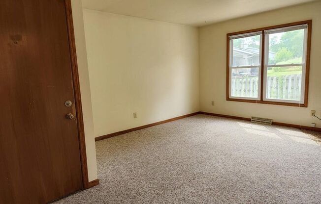4 La Crescenta Circle