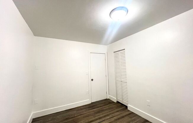 2 beds, 1 bath, $1,950, Unit 1805-202