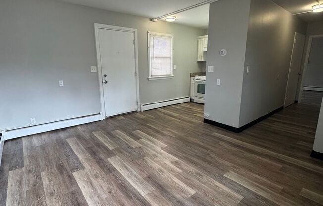 1 bed, 1 bath, 620 sqft, $1,407, Unit Call Today!