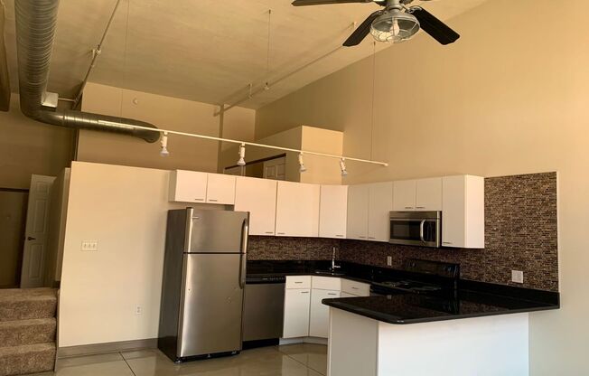 1 bed, 1 bath, 670 sqft, $1,350, Unit 209