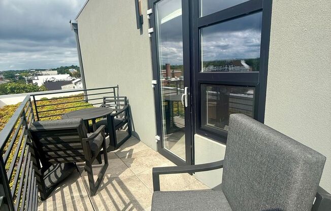 2 beds, 2 baths, 701 sqft, $3,299, Unit 604