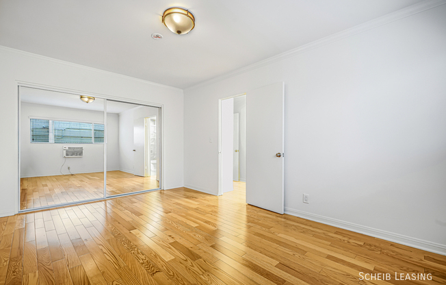 220 N CRES DR
