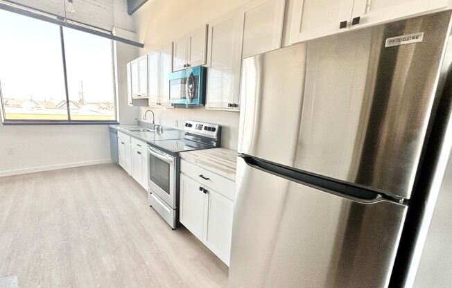 1 bed, 1 bath, 456 sqft, $1,125, Unit 102