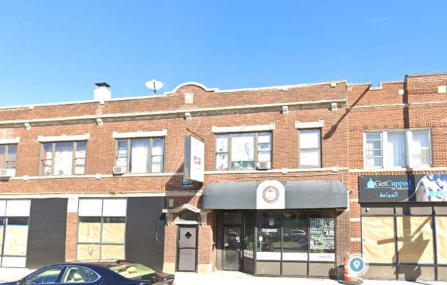 4393 N Elston