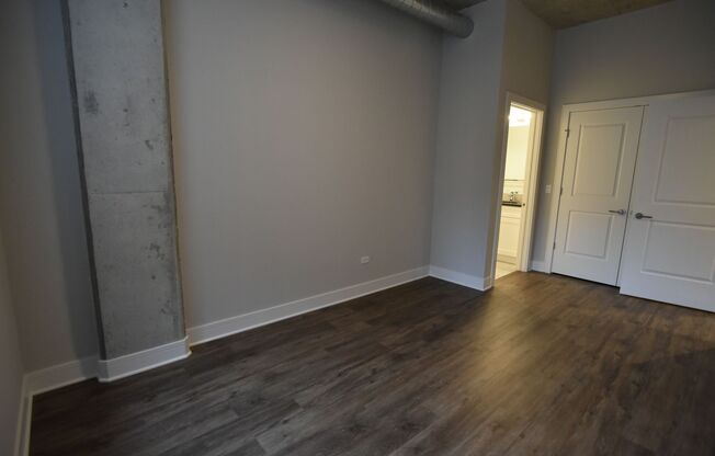 2 beds, 2 baths, 976 sqft, $4,175, Unit 3833-317