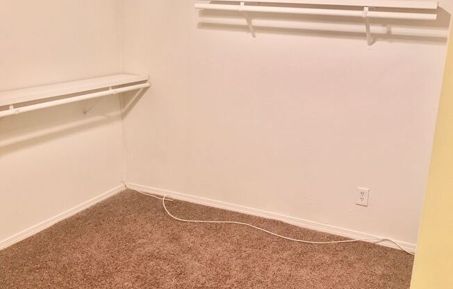 4 BED 3 BATH BEAUTIFUL HOME!!!