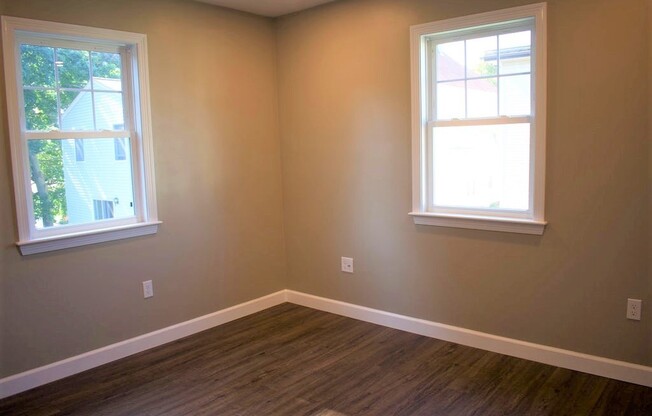 2 beds, 1 bath, 900 sqft, $2,600, Unit 2