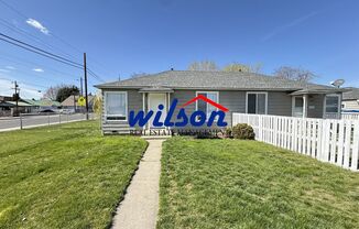 1418 - 1420 Queen Ave