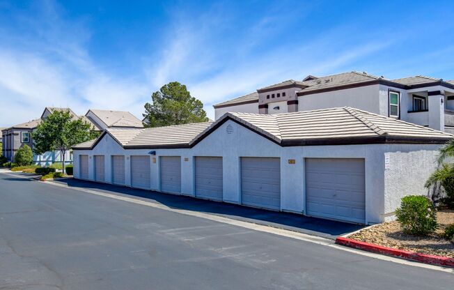 3 beds, 2 baths, $1,895, Unit # 1077