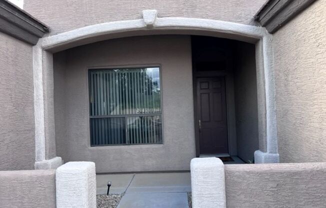 3 Bedroom Exec Home Bullhead Parkway close to River/golf, fenced yard and "Boat Deep" Garage