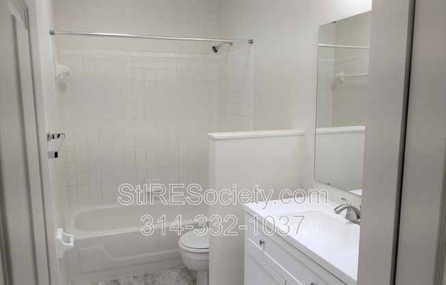 2707 RUSSELL BLVD