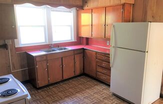 2 beds, 1 bath, $1,530, Unit 2