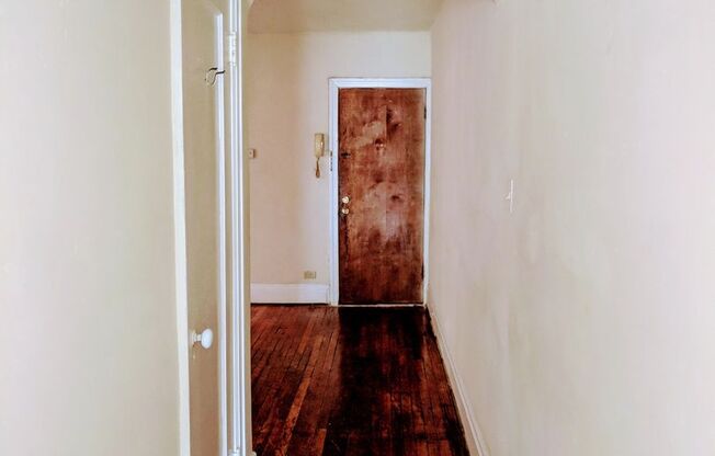 1 bed, 1 bath, $1,195, Unit Apt. 06