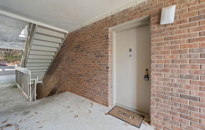 3 beds, 2 baths, $1,400, Unit Unit 202B