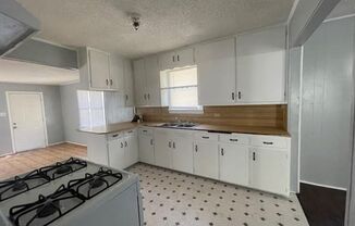 2 beds, 1 bath, $1,200