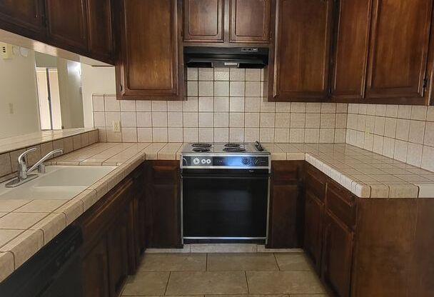 2980p -022- 6700 N. Half Moon Dr. MG