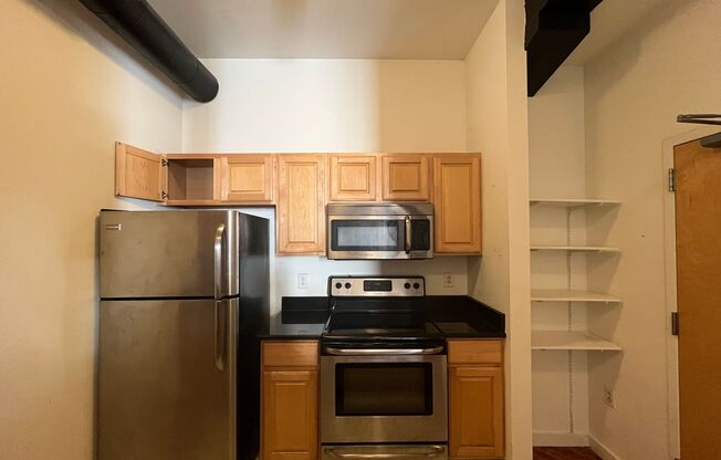 1 bed, 1 bath, 665 sqft, $1,234, Unit 301