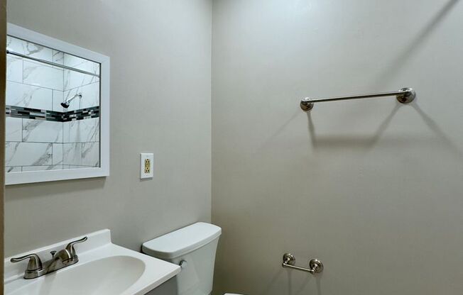 Charming 3 Bedroom/2 Bathroom Townhome in the Forestview Community