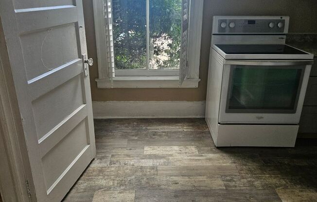 Breezeswept Apartments