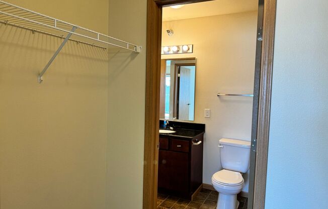 2 beds, 2 baths, 982 sqft, $1,245, Unit 605-212