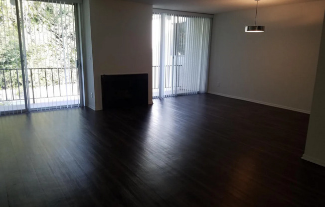 1 bed, 1 bath, $2,495, Unit 107