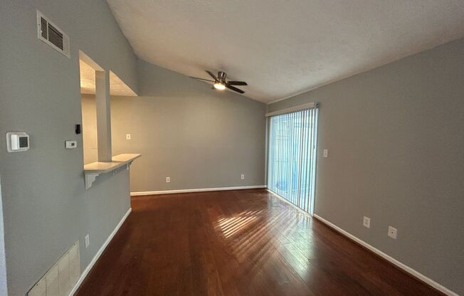 1 BD 1 BATH CONDO TOTAL ELECTRIC!
