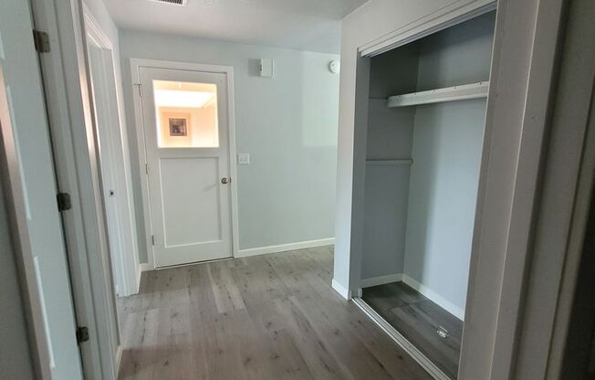 2 beds, 1 bath, $1,695, Unit Unit A