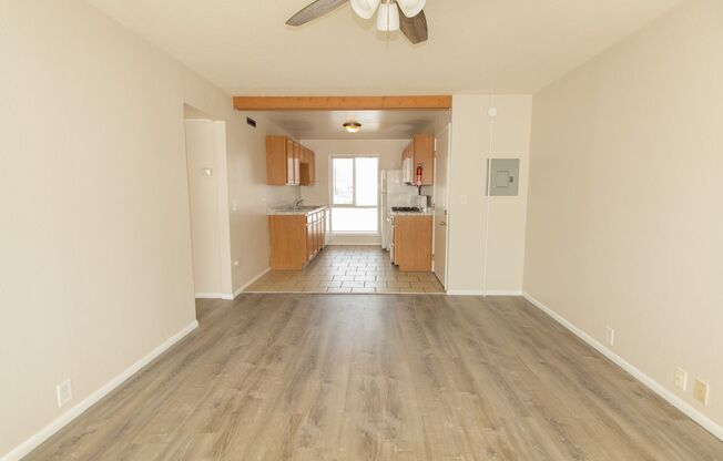 2 beds, 1 bath, 784 sqft, $1,100, Unit 1806 1E