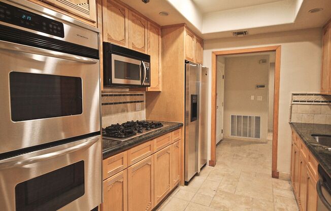 2 beds, 2.5 baths, $5,595