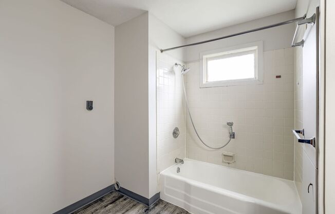 5336/5338/5340 Ervin St Triplex
